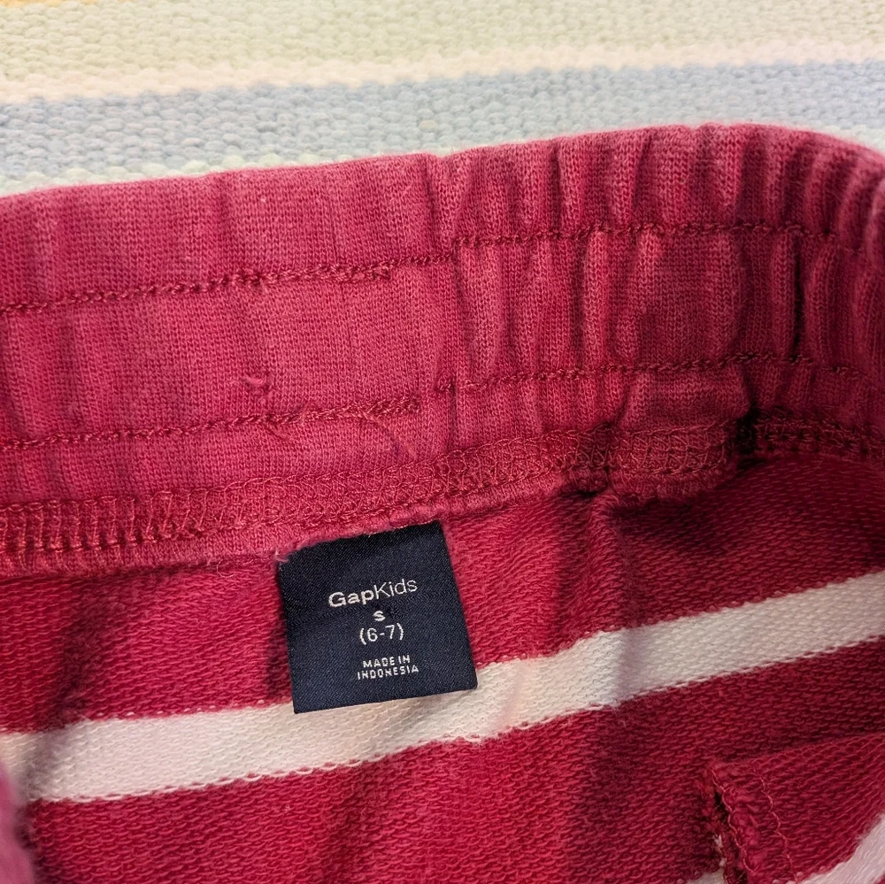 Girl's Gap Pink / White Striped Terry Skirt Size Small 6/7